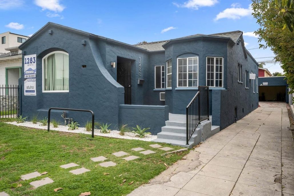 property for rent #1