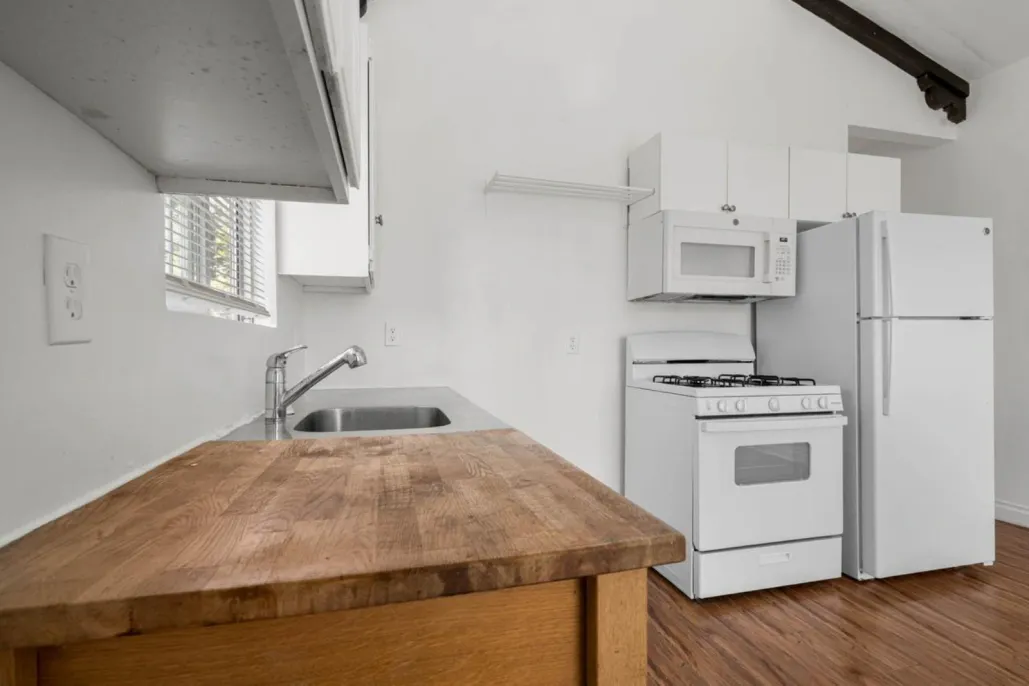 property for rent #7