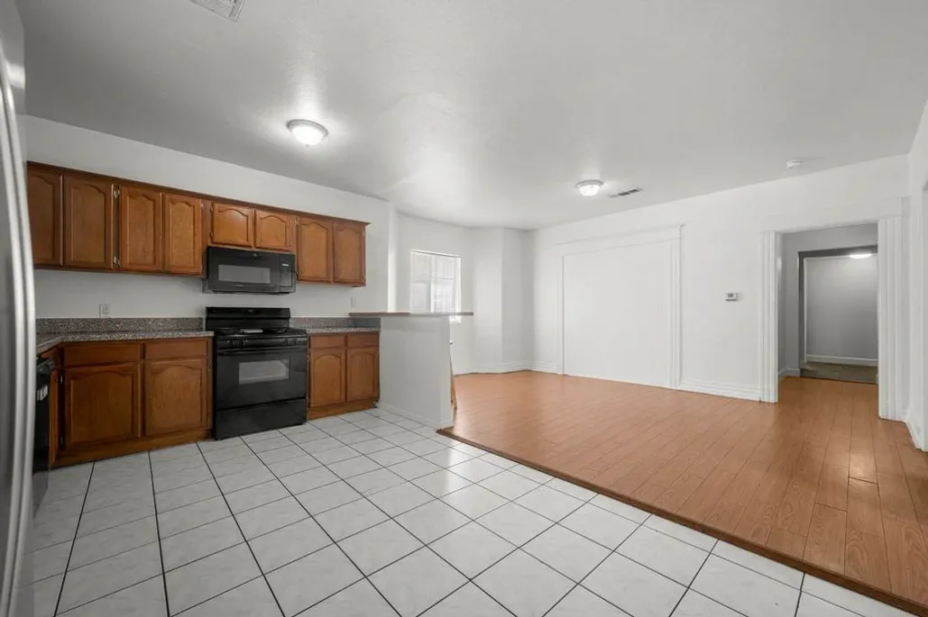 property for rent #5