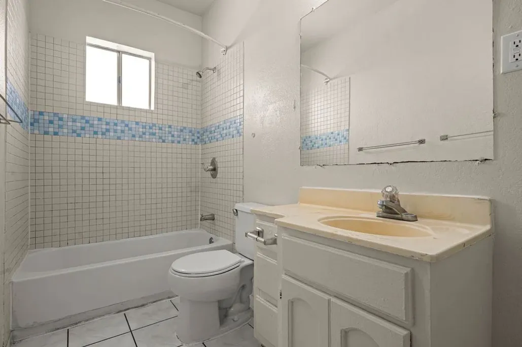 property for rent #11