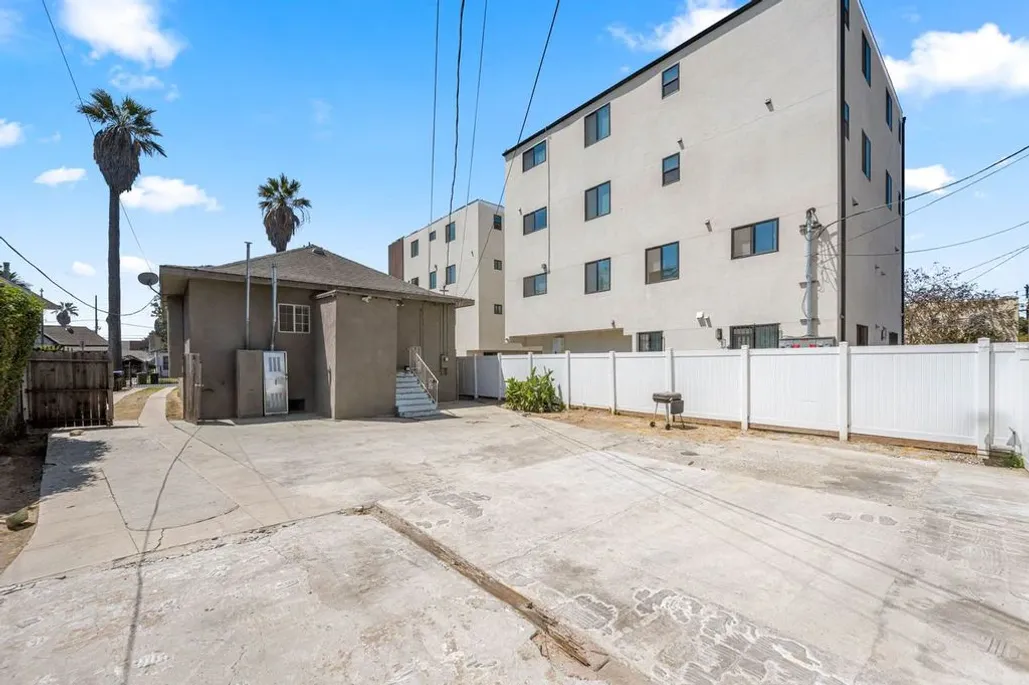 property for rent #14