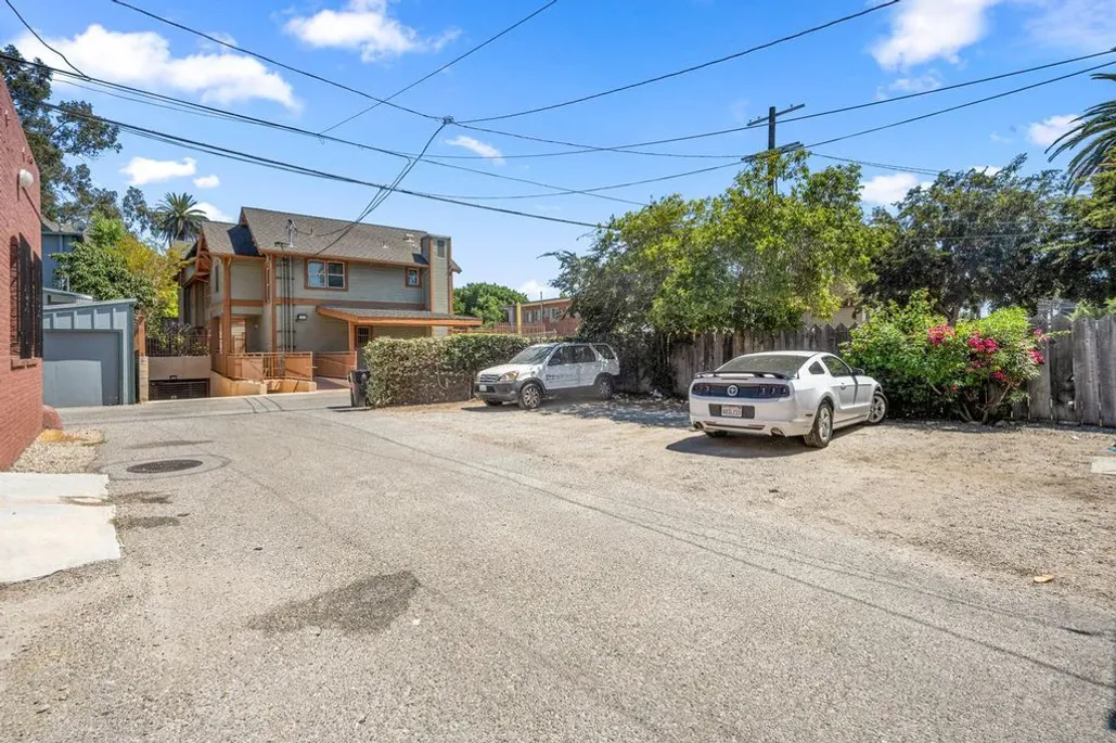 property for rent #18