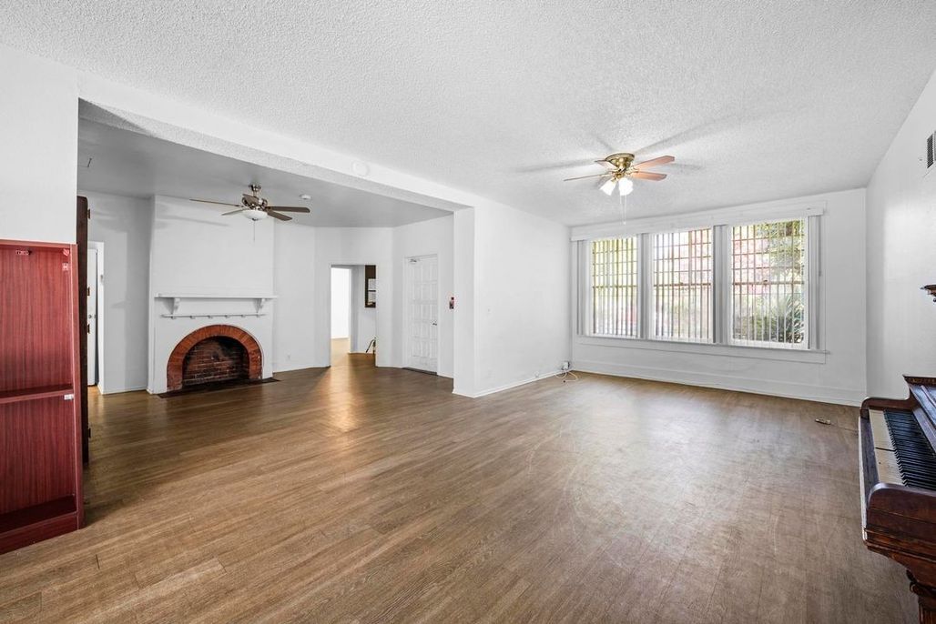 property for rent #6