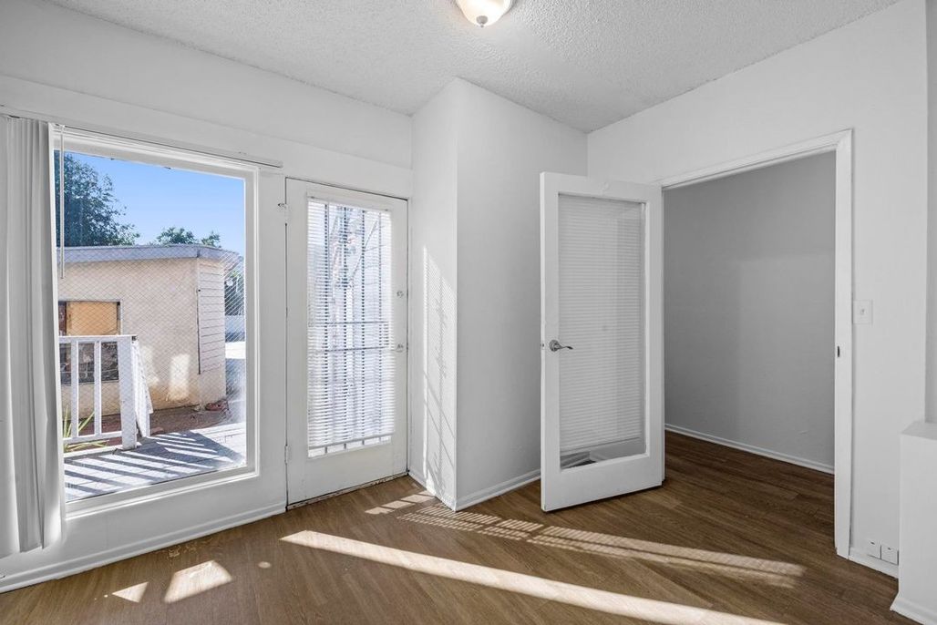 property for rent #18