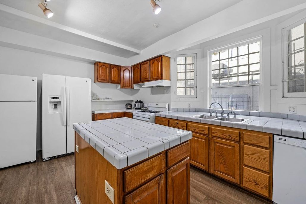 property for rent #13