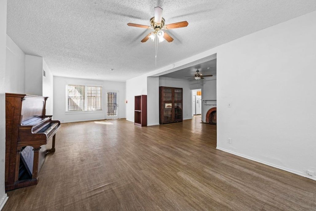 property for rent #8