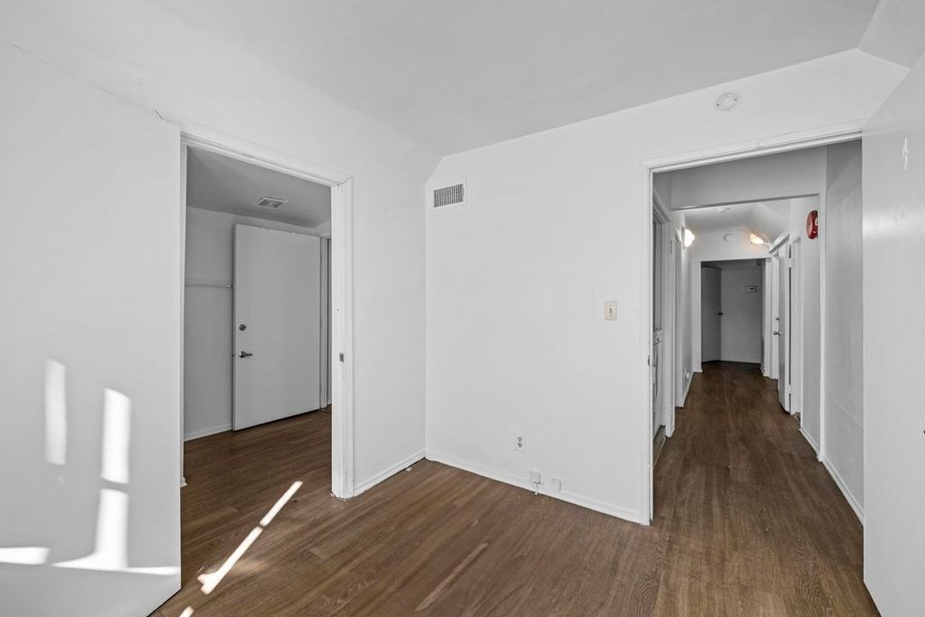 property for rent #24