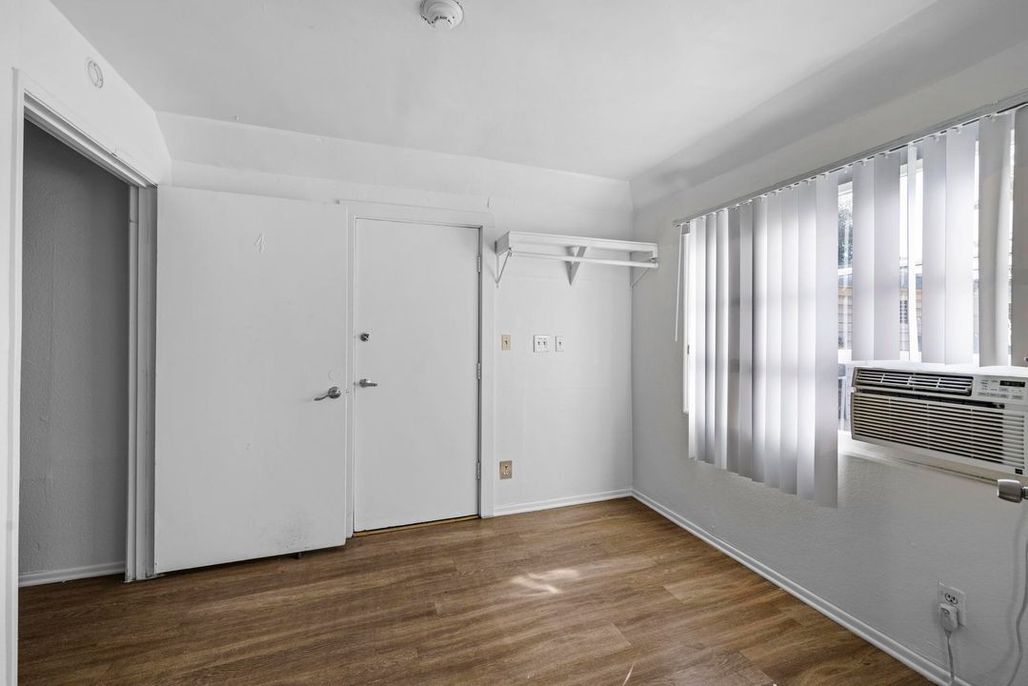 property for rent #23