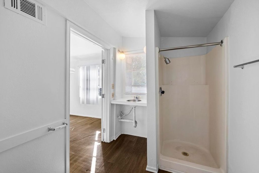 property for rent #22