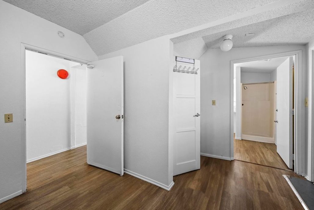 property for rent #21