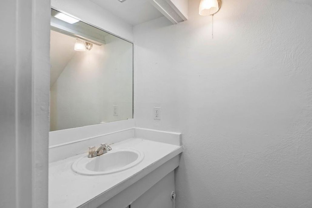 property for rent #19