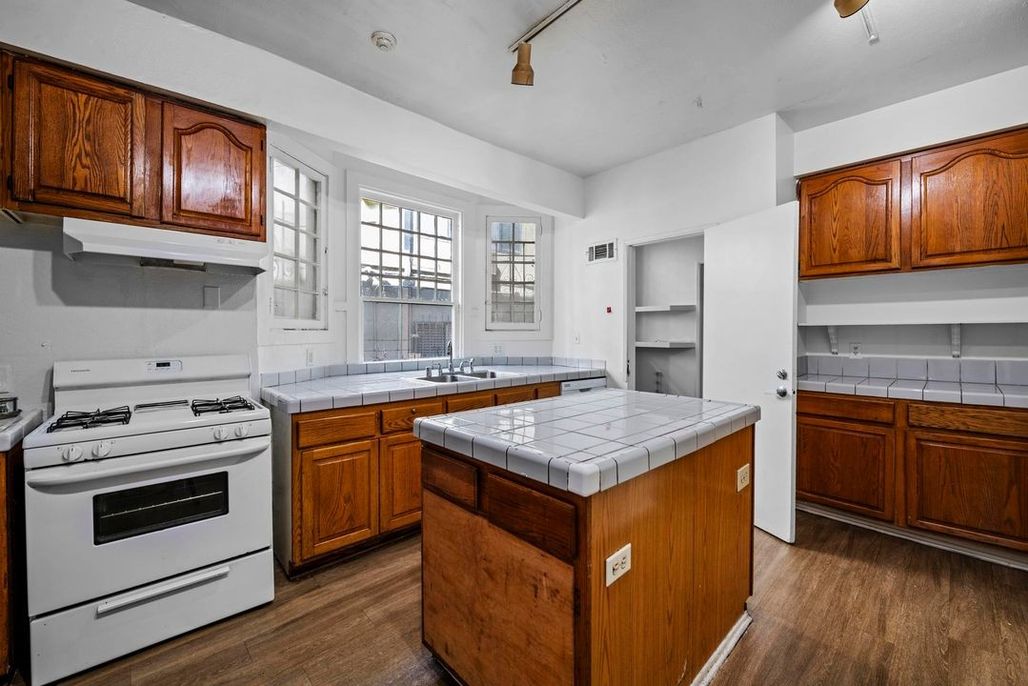 property for rent #14