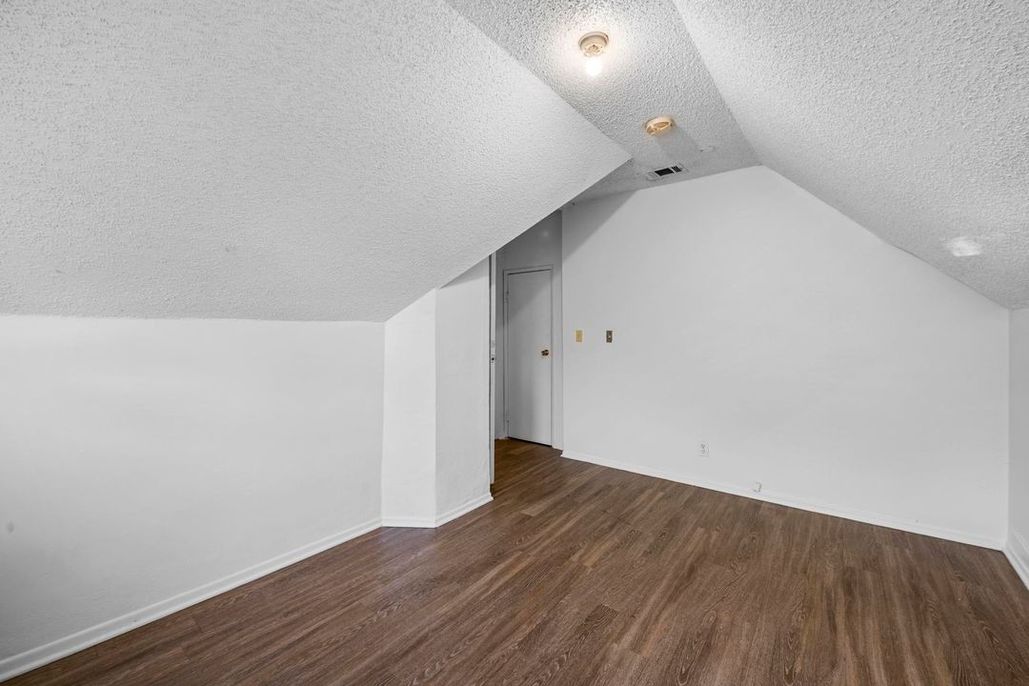 property for rent #35