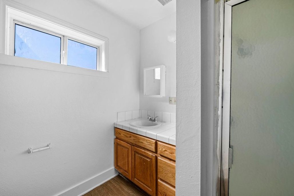 property for rent #31