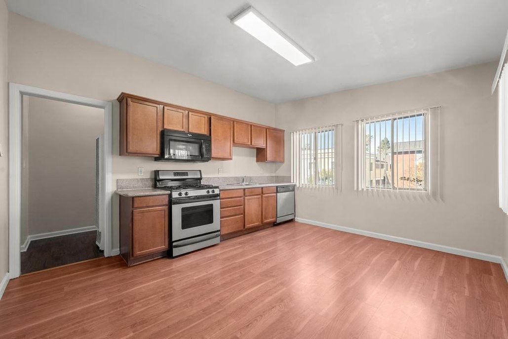 property for rent #4