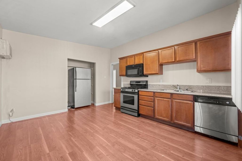 property for rent #3