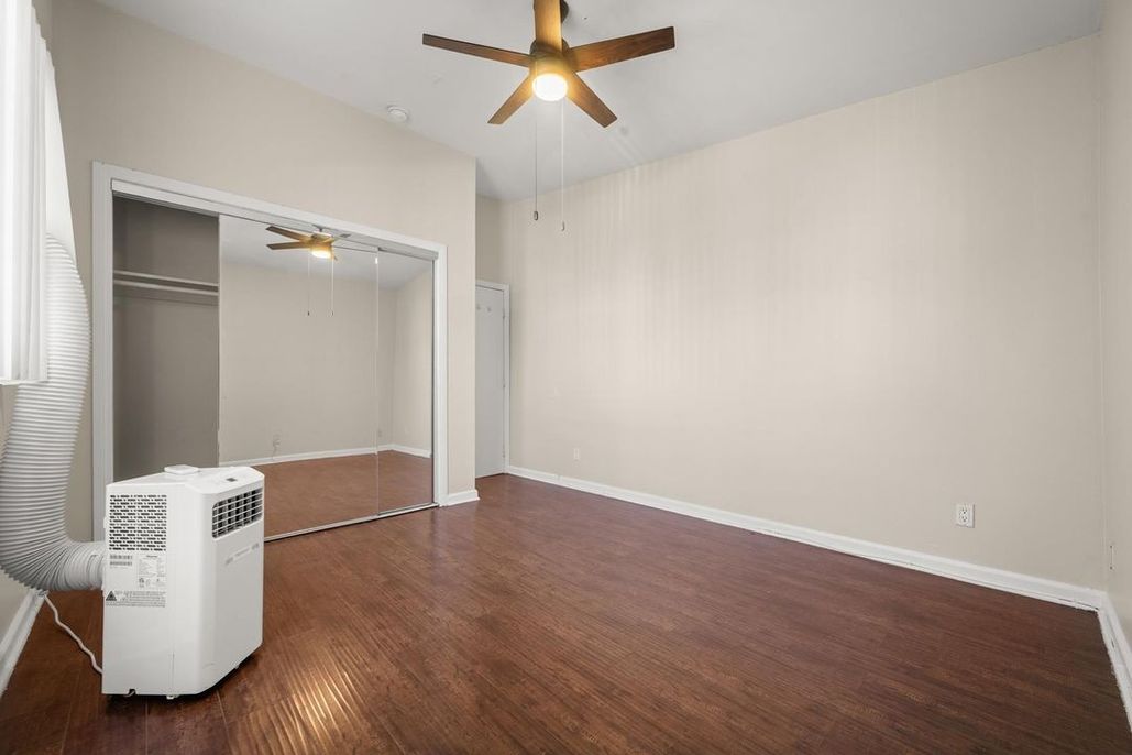 property for rent #9