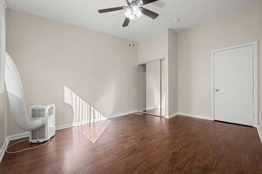 property for rent #8