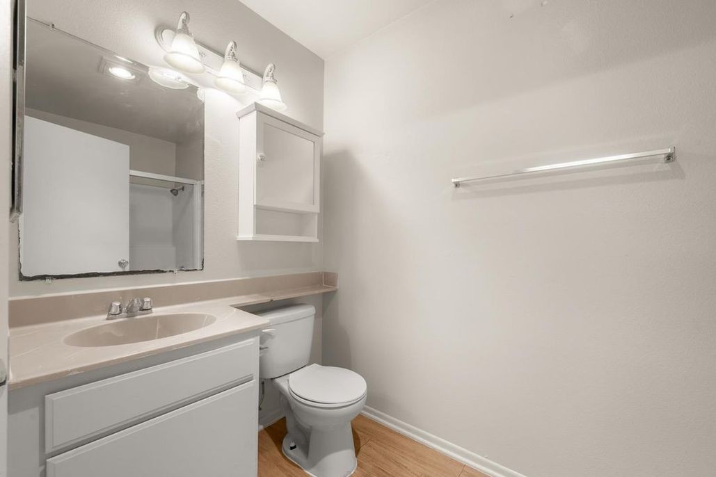 property for rent #11