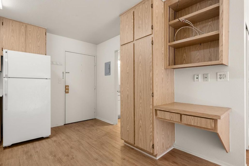 property for rent #7