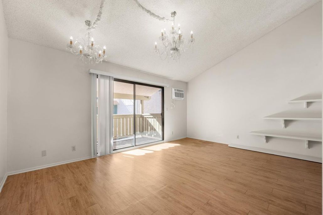 property for rent #10