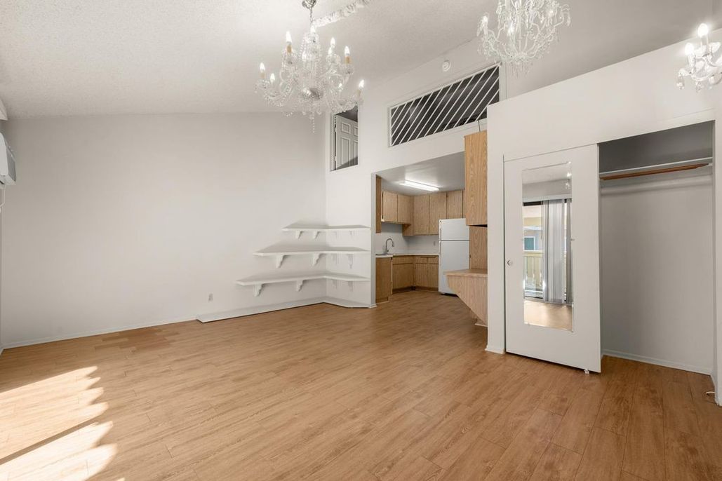 property for rent #8