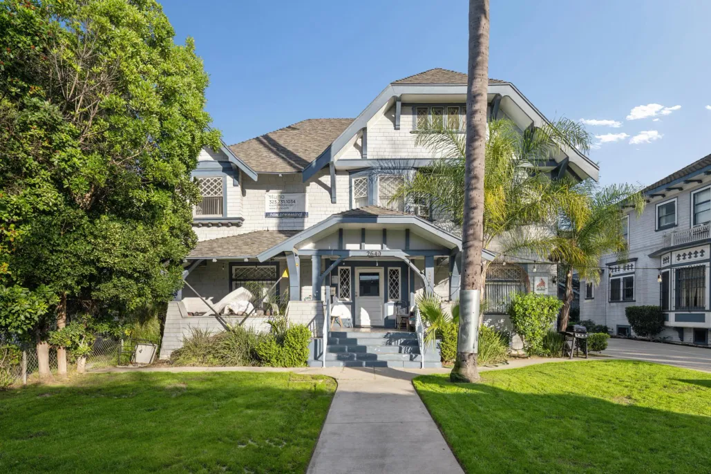 property for rent #1