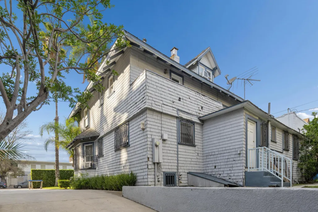 property for rent #3