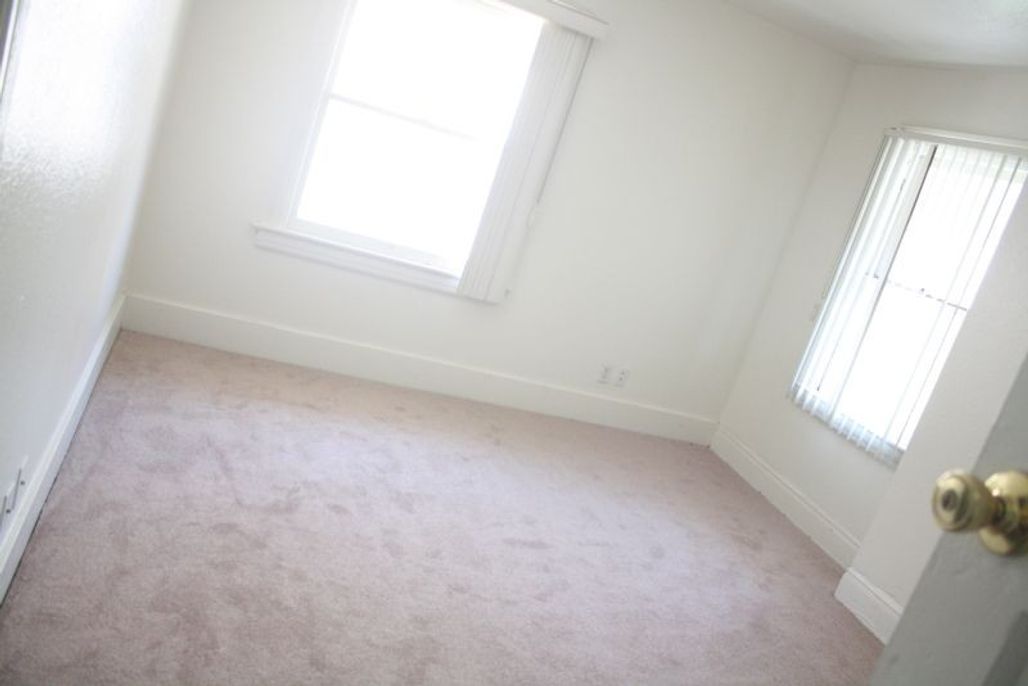 property for rent #16