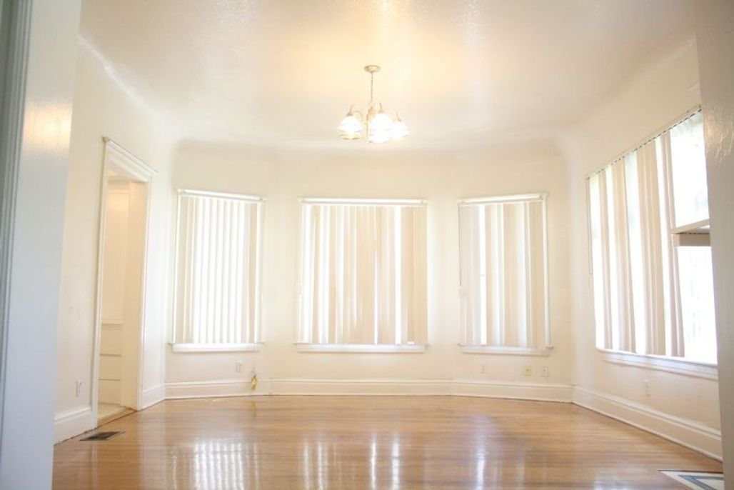 property for rent #8