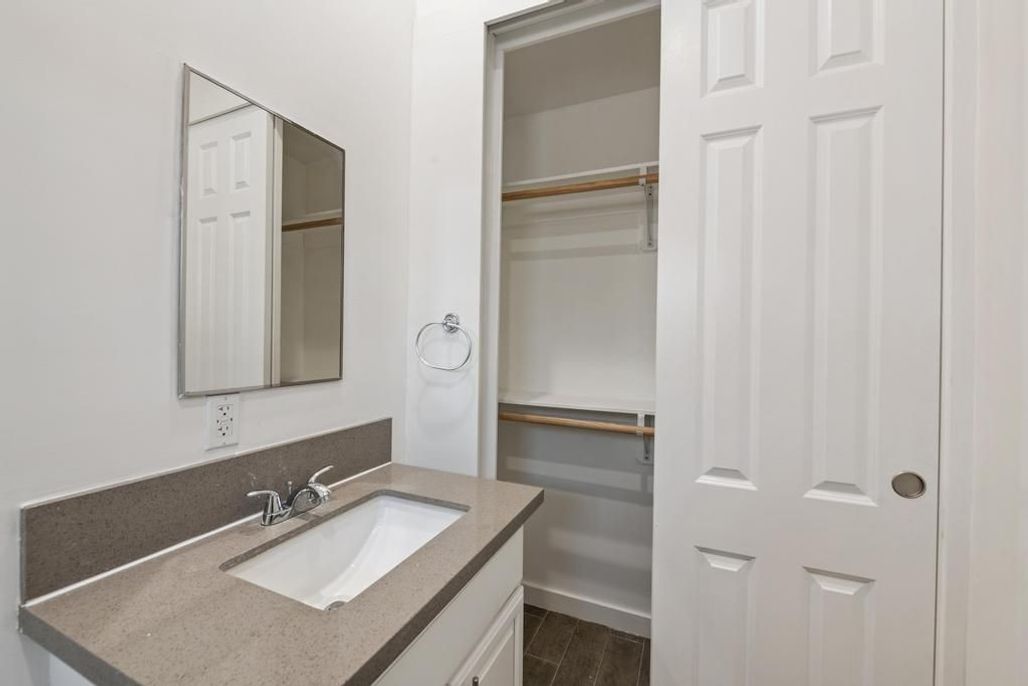 property for rent #11