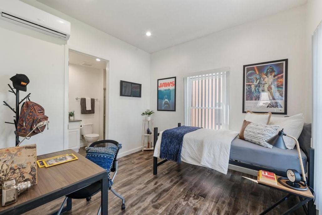 property for rent #8