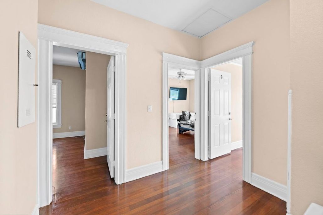 property for rent #11