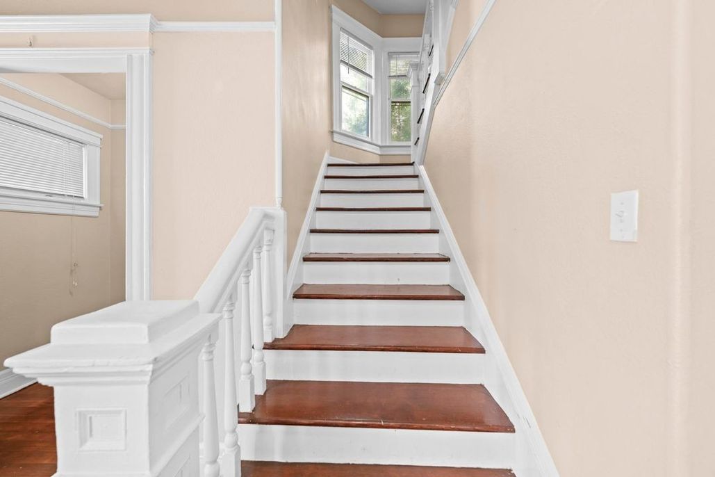 property for rent #9