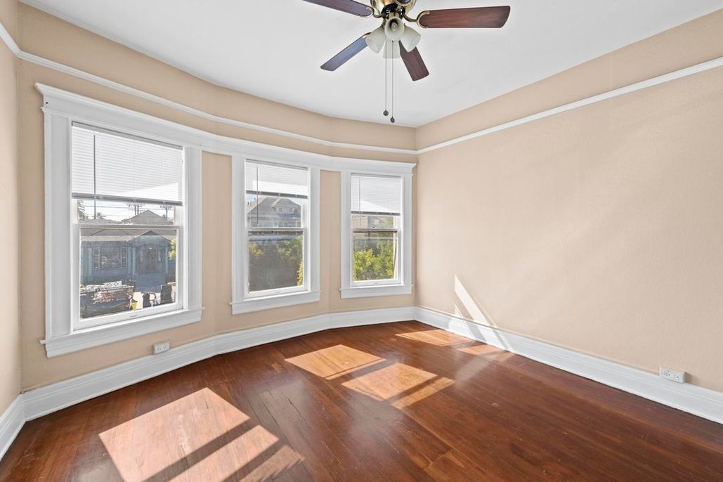 property for rent #13