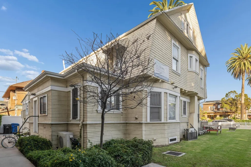 property for rent #3