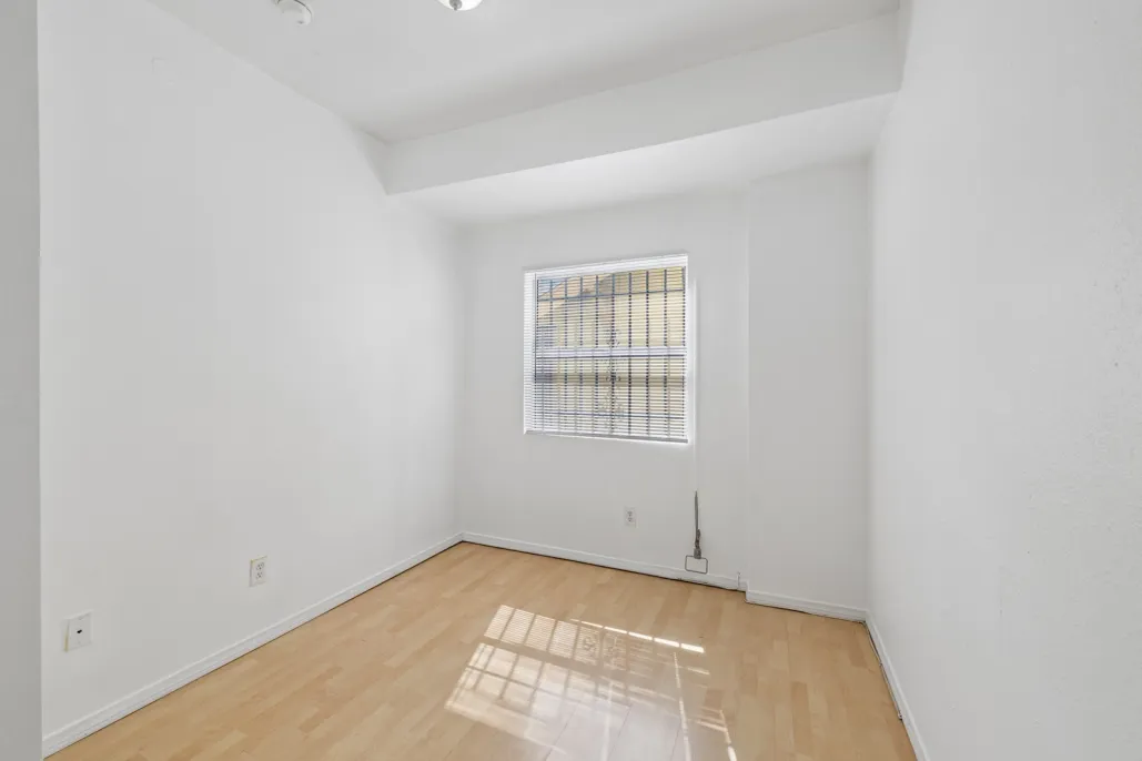 property for rent #12