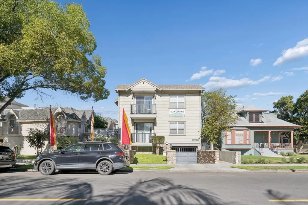 property for rent #1