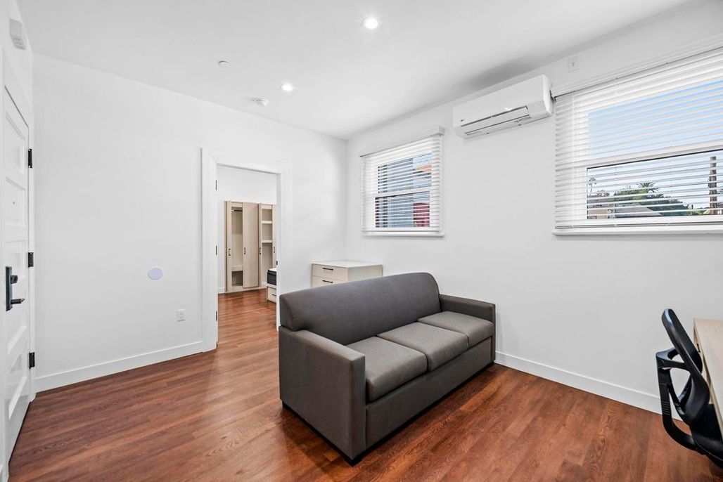 property for rent #3