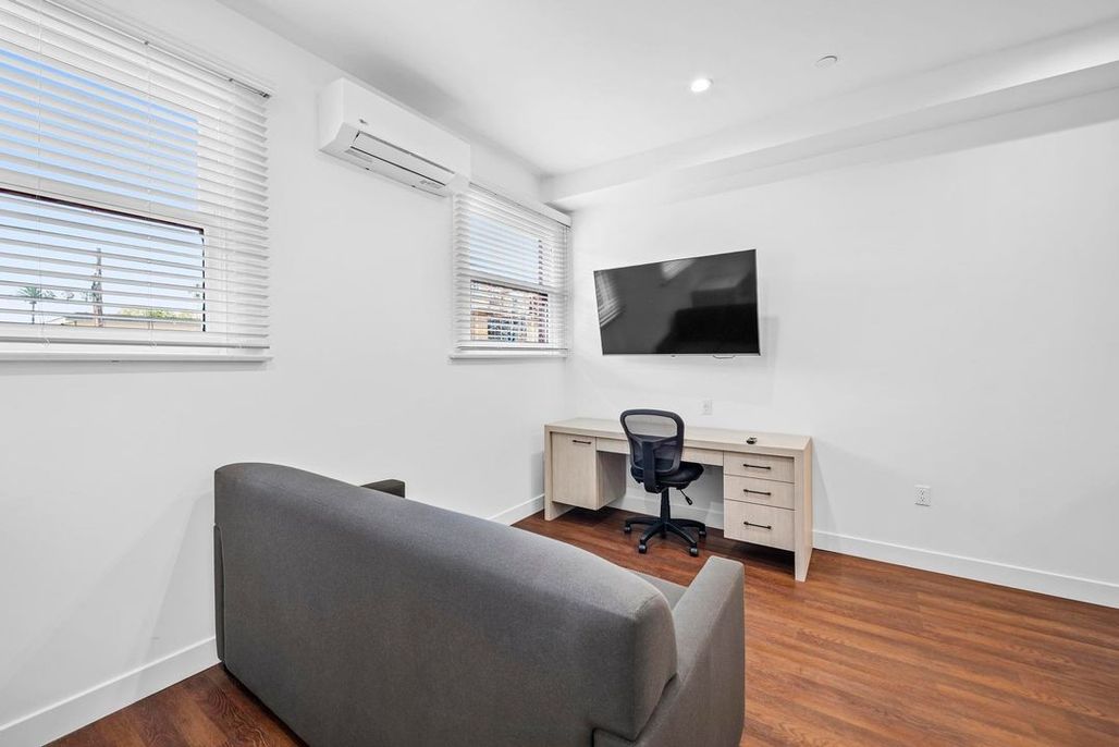 property for rent #4