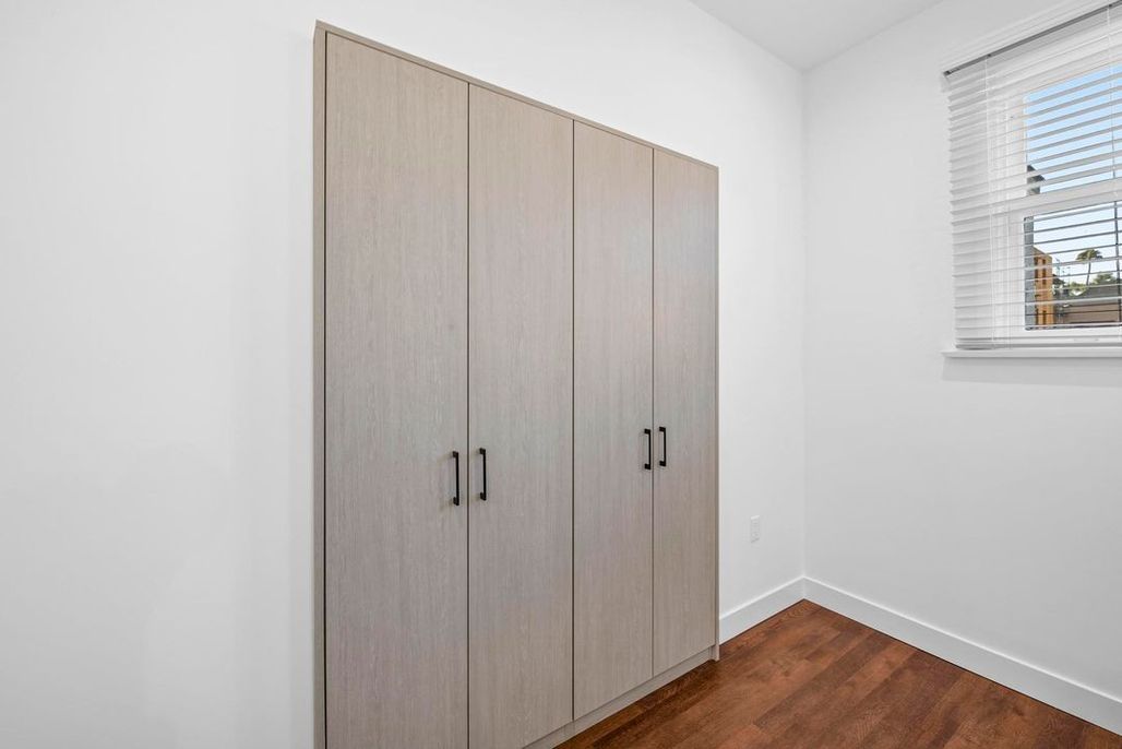 property for rent #9