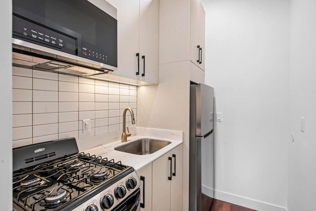 property for rent #15