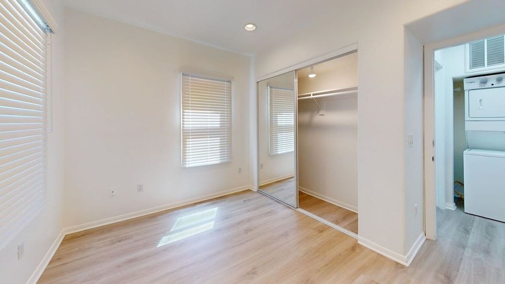 property for rent #10