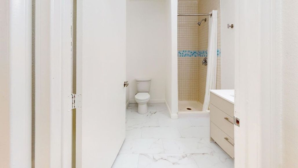 property for rent #13