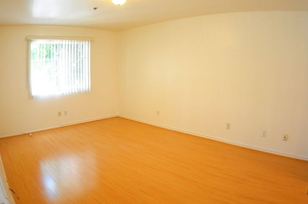 property for rent #10