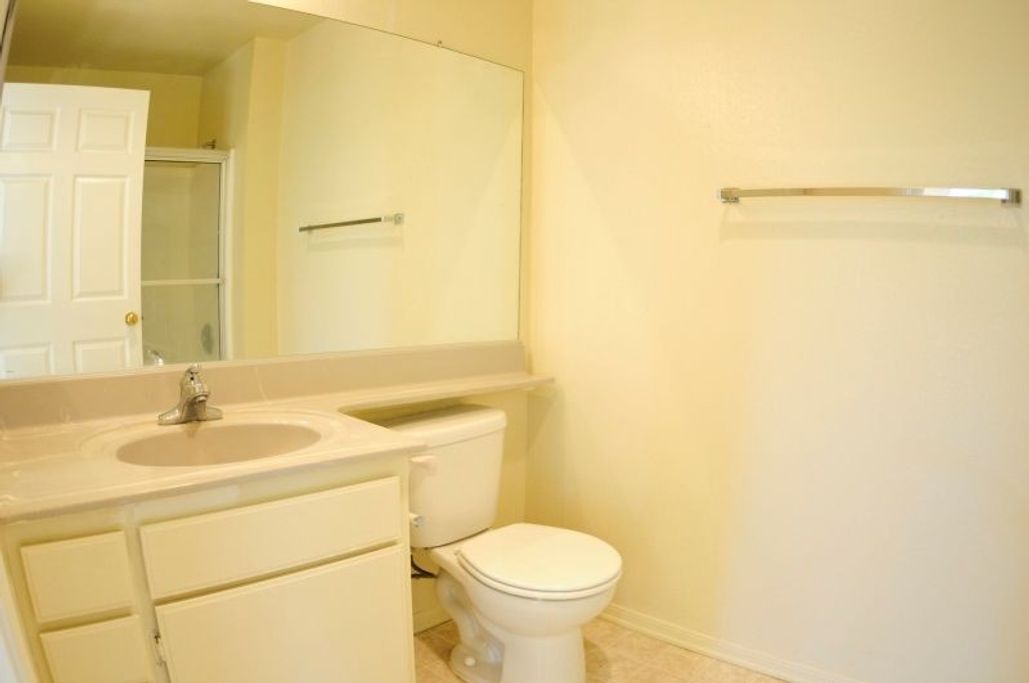 property for rent #12