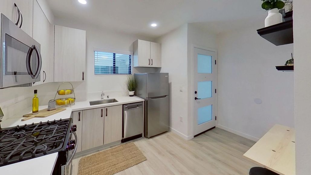 property for rent #9