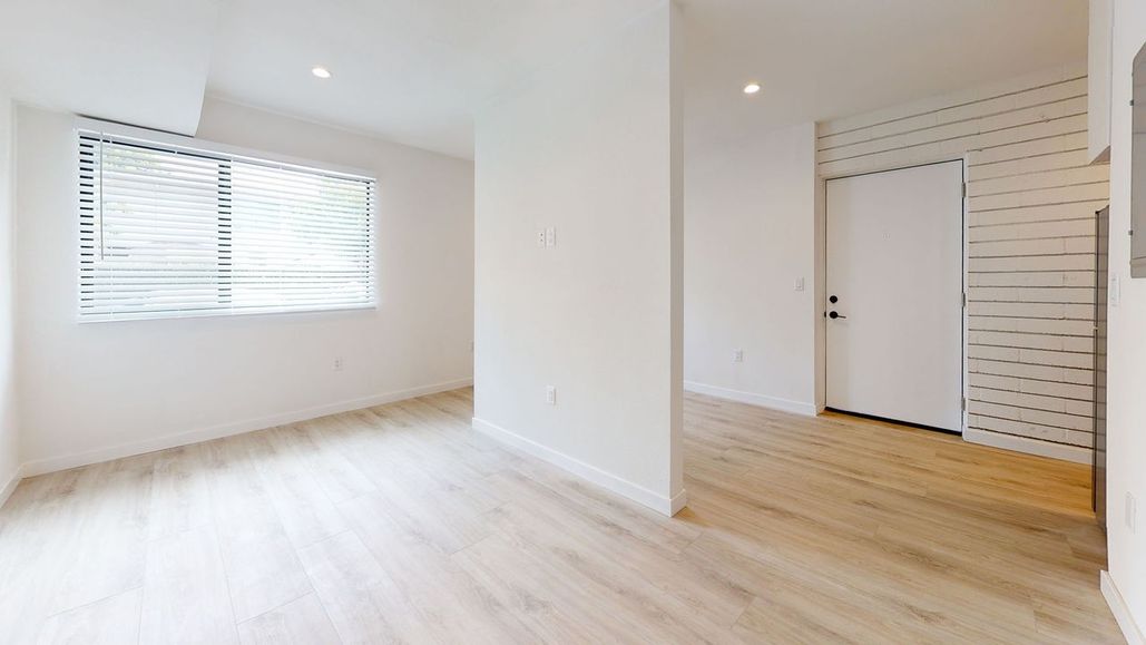 property for rent #26