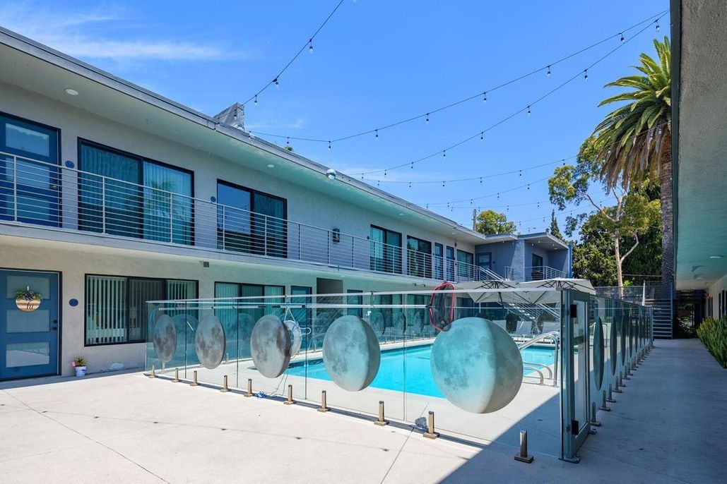 property for rent #19