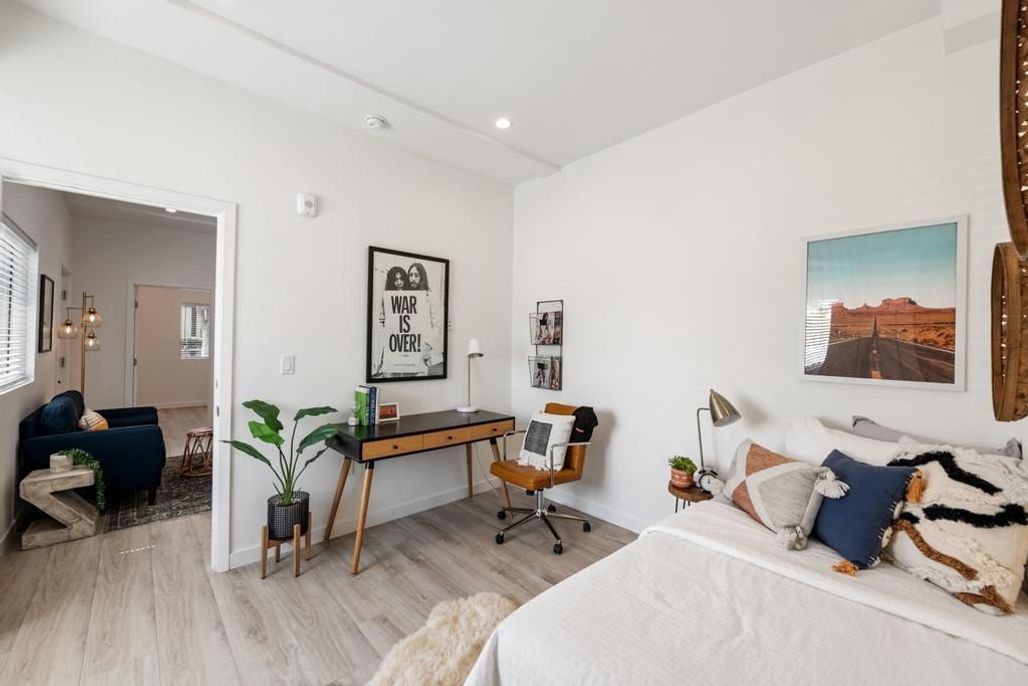 property for rent #10